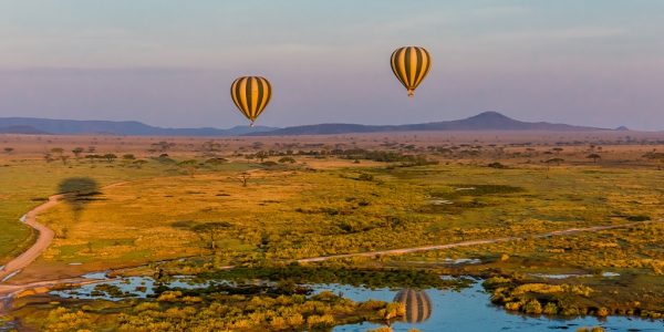 Green-Landscape-Balloon-Serengeti-Tanzania ndutu