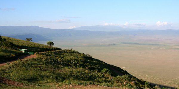 5877411 – view into ngorongoro crater, tanzania from the rim 5877411 - view into ngorongoro crater, tanzania from the rim